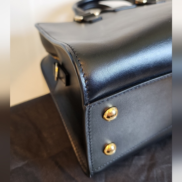 ❤️‼️SALE‼️❤️Gorgeous Authentic Saint Laurent YSL Baby Cabas Black Leather Bag - Picture 6 of 16